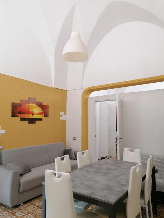 Appartamento A 10 Min A Piedi Dal Centro Storico Lecce Exterior photo